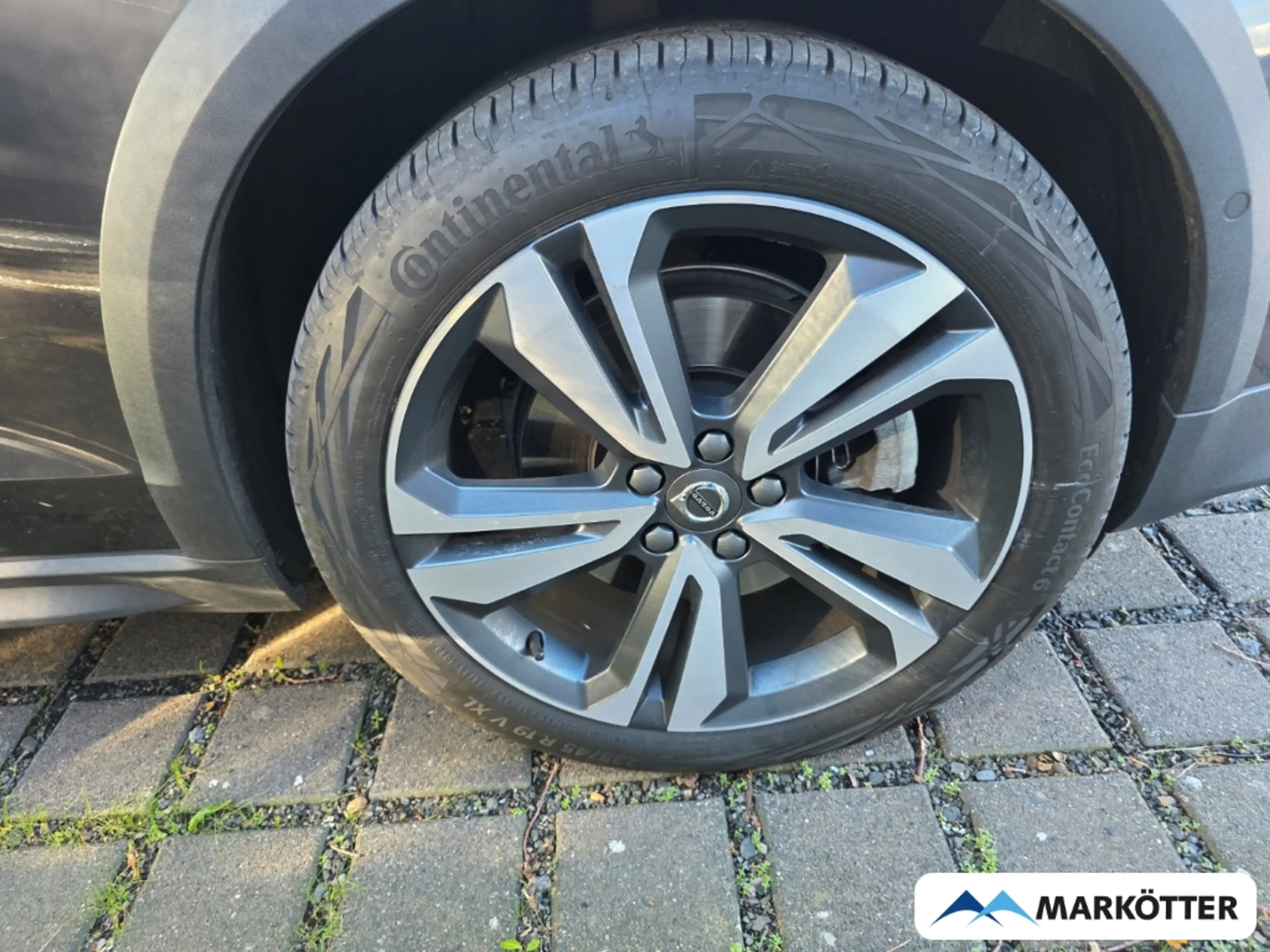 Volvo V60 Cross Country PLUS B4 AWD ACC/AHK/CAM/STHZ/PANO/SHZ/H&K — photo 4