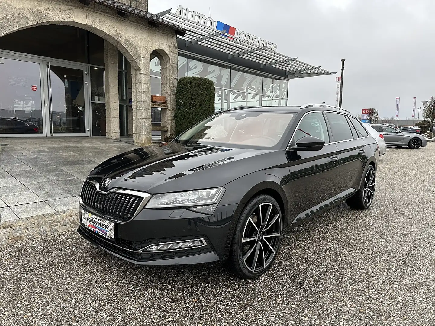Skoda Superb Kombi 2,0 TDI Style DSG/AHK/MATRIX-LED/ACC/VIRT... Schwarz - 2