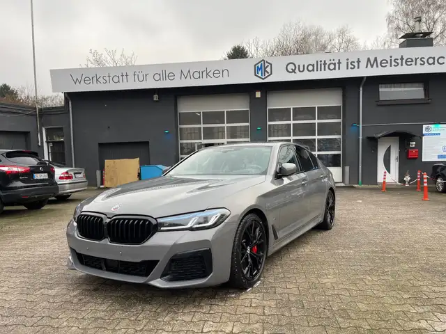 BMW M550 xDrive 2 Jahre Org Bmw GARANTIE VOLL VOLL..