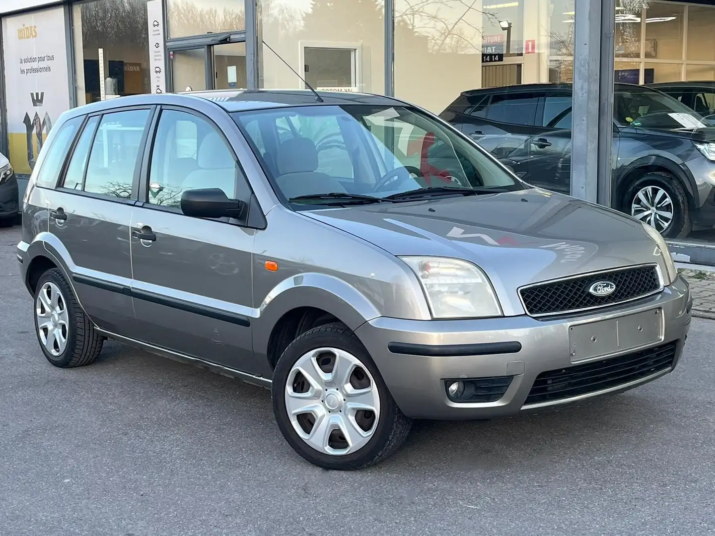 Ford Fusion 🟩1.6 ESSENCE  101 CH - AIRCO Bronze - 1