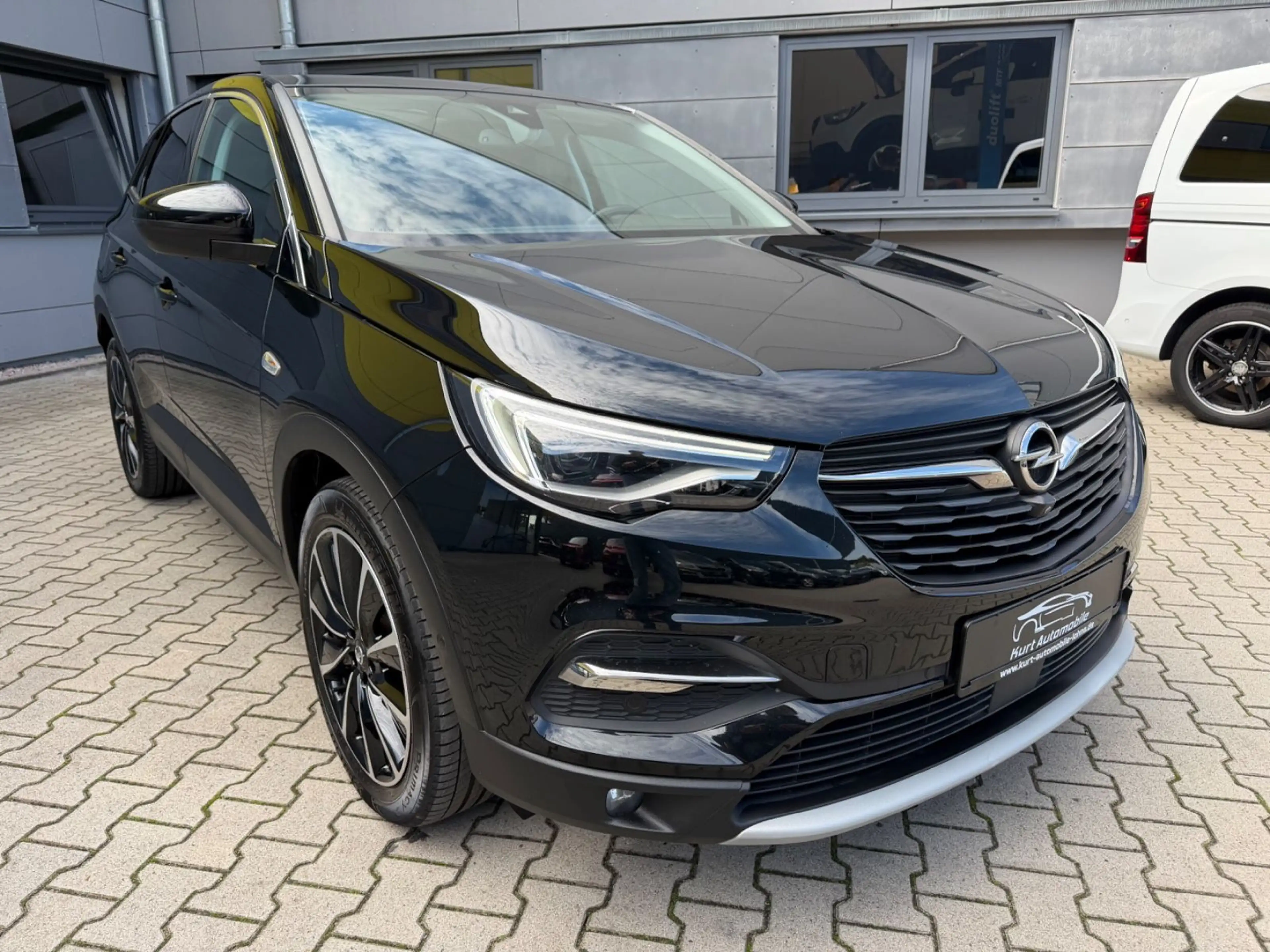 Opel Grandland X /LED/KAMERA/MEMORY/LEDER/NAVI/AUTOM — photo 9