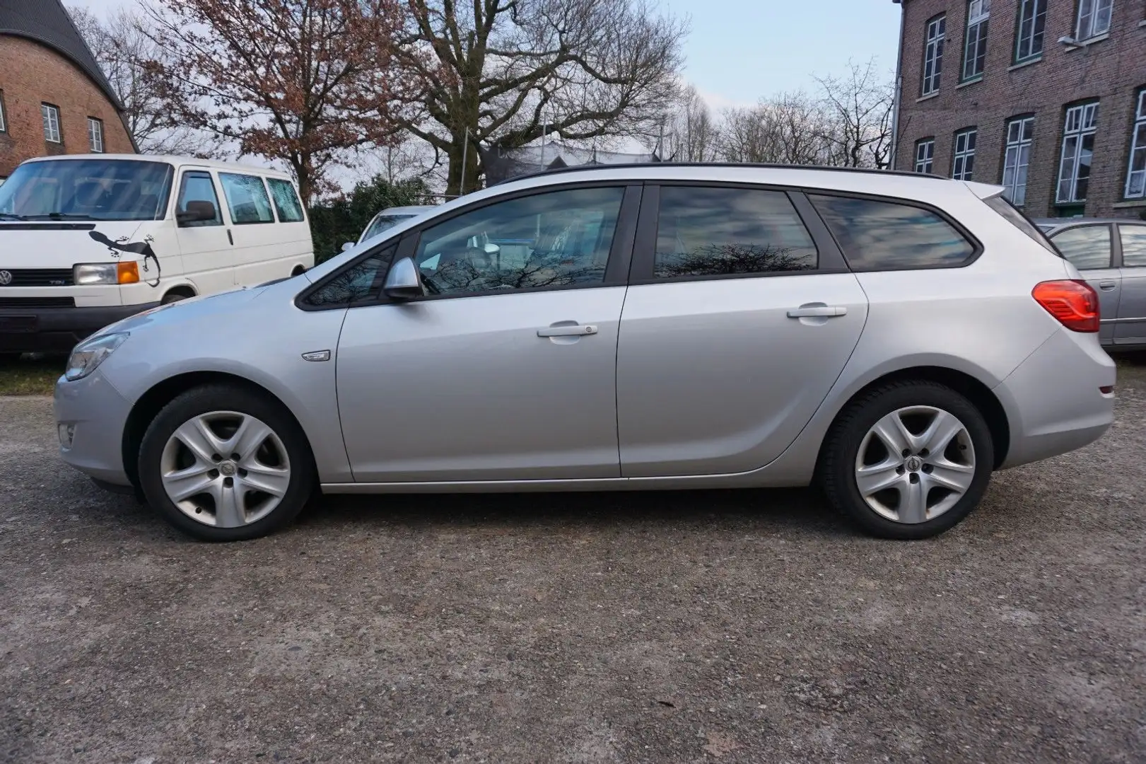 Opel Astra J Sports Tourer Edition, 1.7, Silber - 2