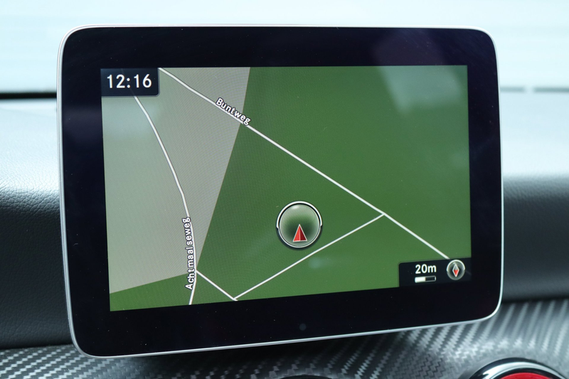 Mercedes-Benz A 45 AMG 4MATIC / Schaalstoelen / Pano / Carplay — photo 20