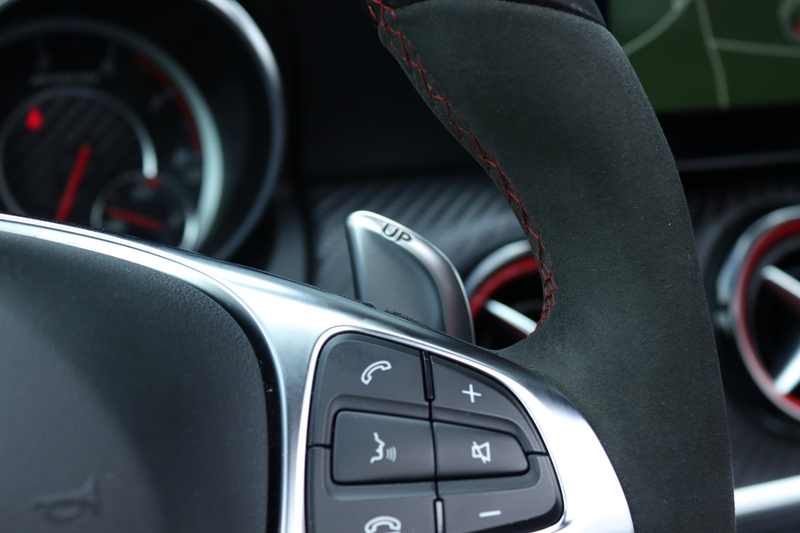 Mercedes-Benz A 45 AMG 4MATIC / Schaalstoelen / Pano / Carplay — photo 16