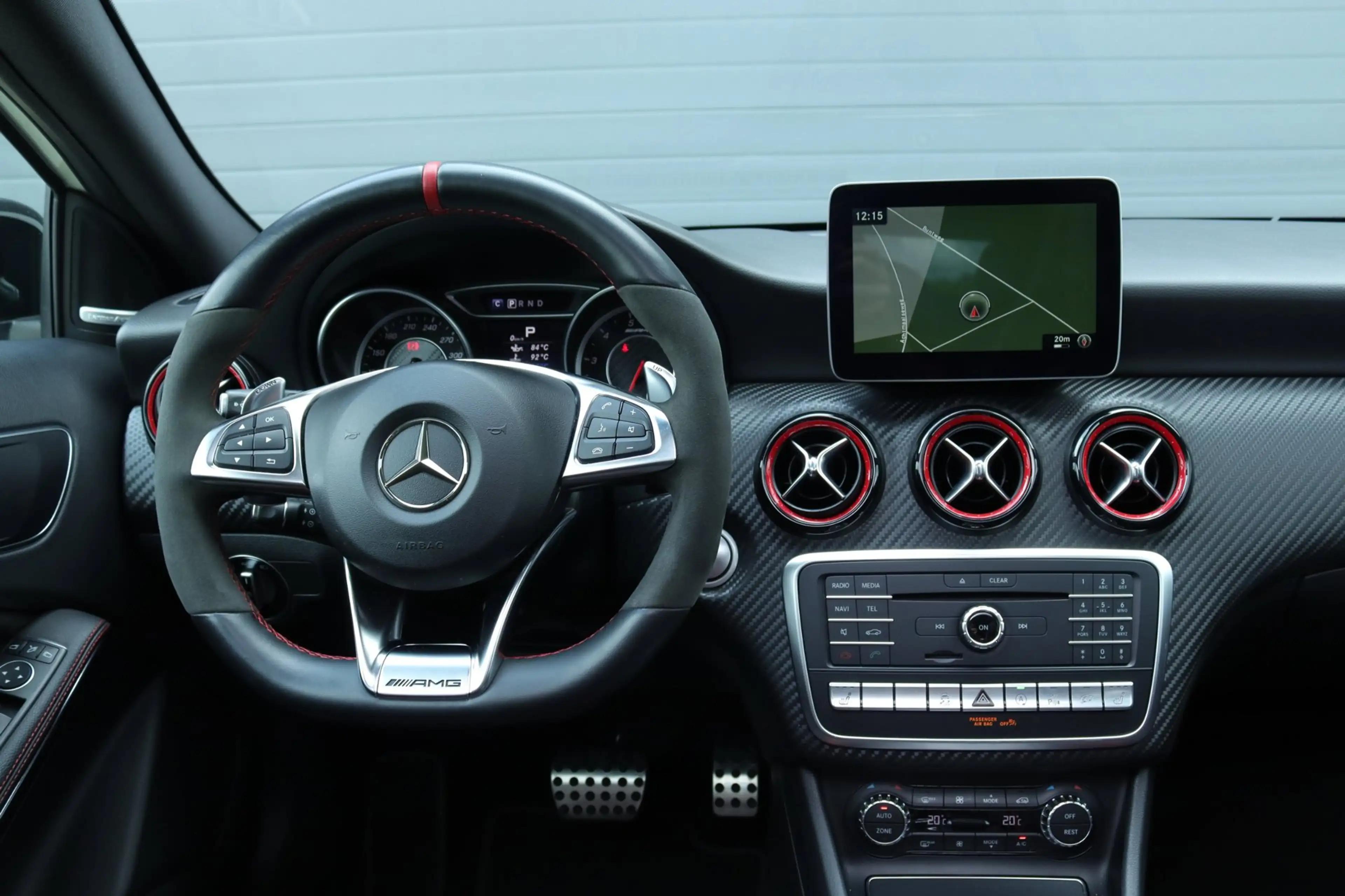 Mercedes-Benz A 45 AMG 4MATIC / Schaalstoelen / Pano / Carplay — photo 14