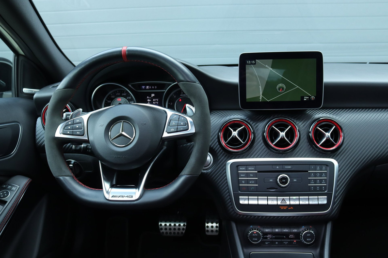 Mercedes-Benz A 45 AMG 4MATIC / Schaalstoelen / Pano / Carplay — photo 14