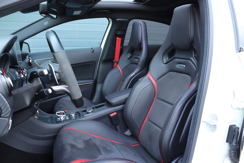 Mercedes-Benz A 45 AMG 4MATIC / Schaalstoelen / Pano / Carplay — photo 11