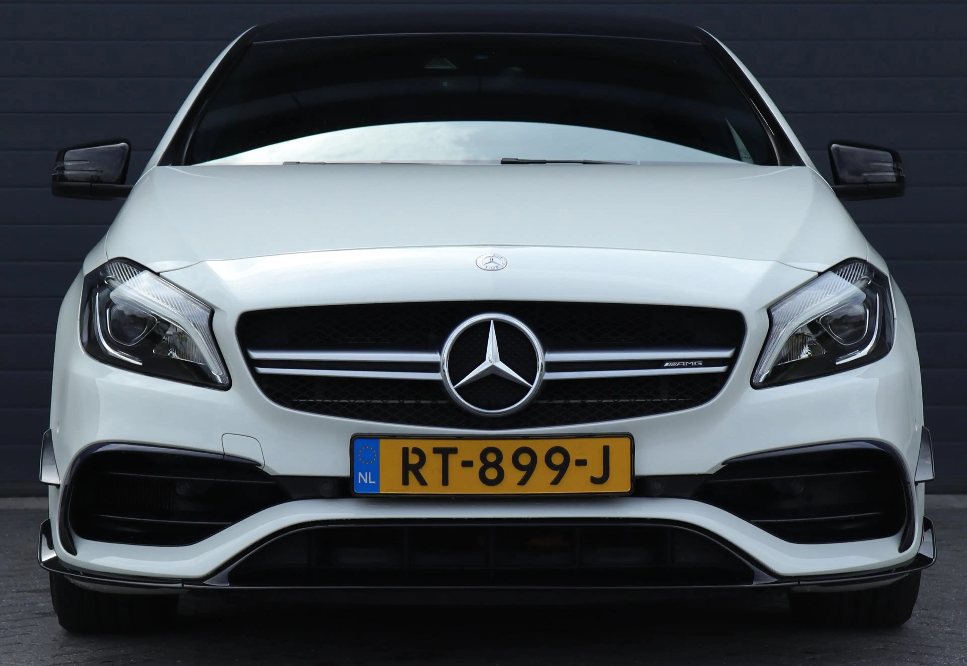 Mercedes-Benz A 45 AMG 4MATIC / Schaalstoelen / Pano / Carplay — photo 3