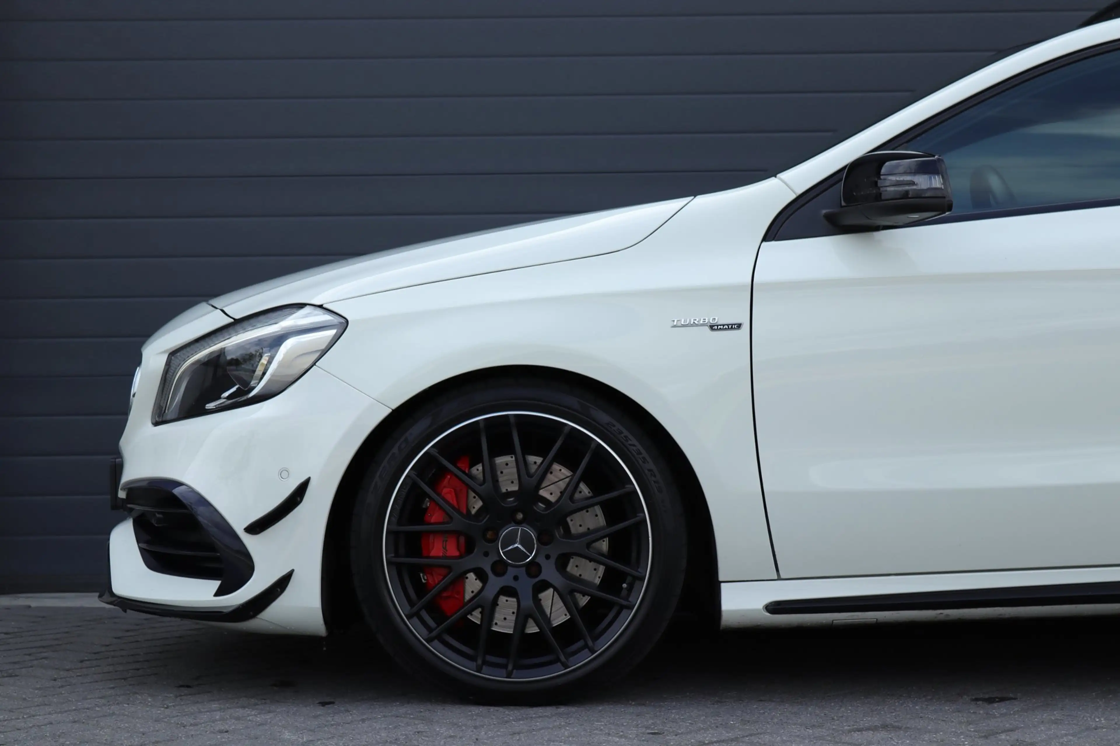 Mercedes-Benz A 45 AMG 4MATIC / Schaalstoelen / Pano / Carplay — photo 23