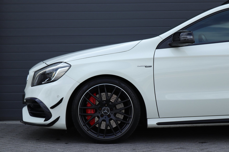Mercedes-Benz A 45 AMG 4MATIC / Schaalstoelen / Pano / Carplay — photo 23