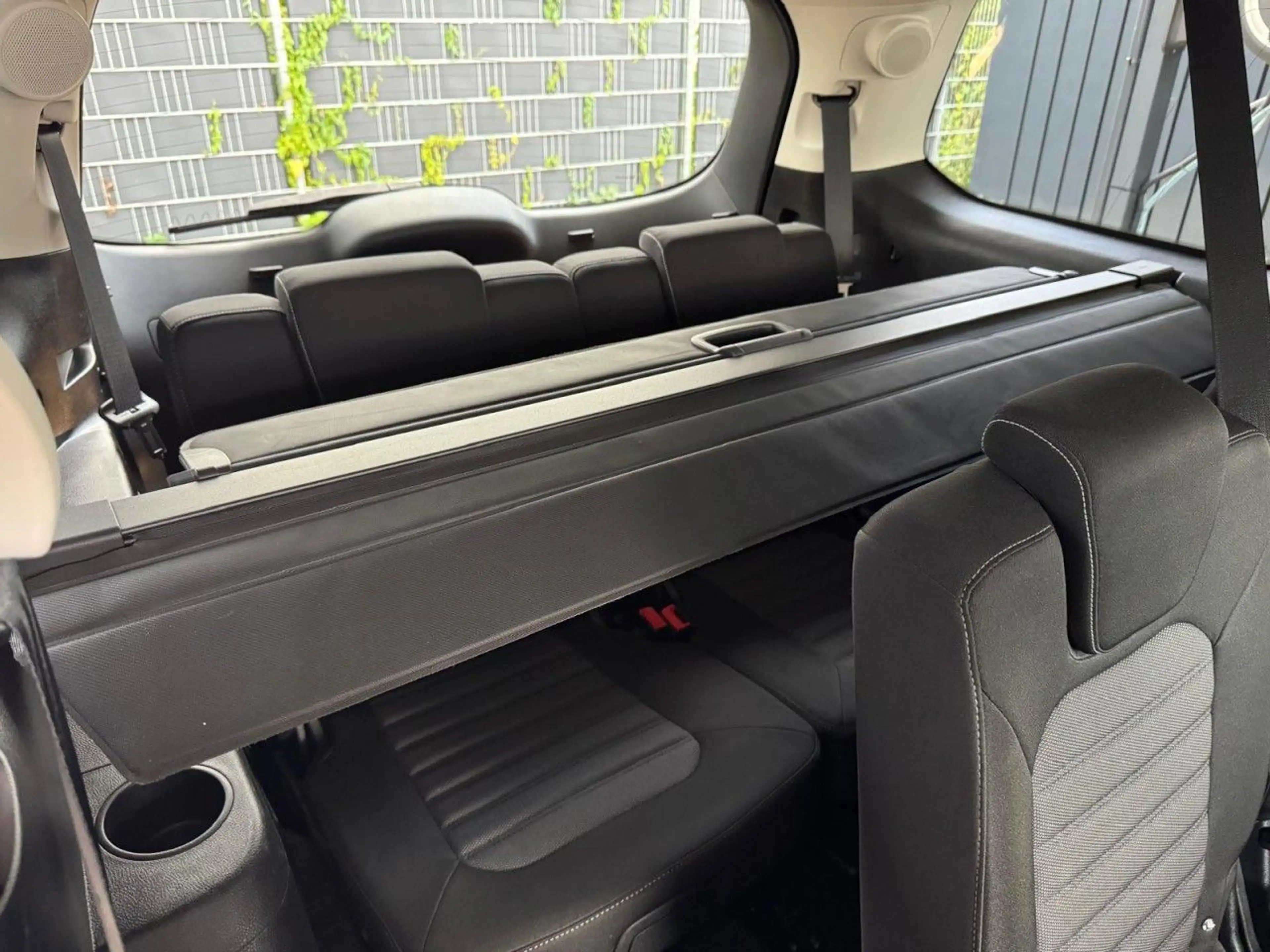 Ford Galaxy 2.0 EcoBlue AUTO,7-SITZER,AHK,LED,WINTERP — photo 9