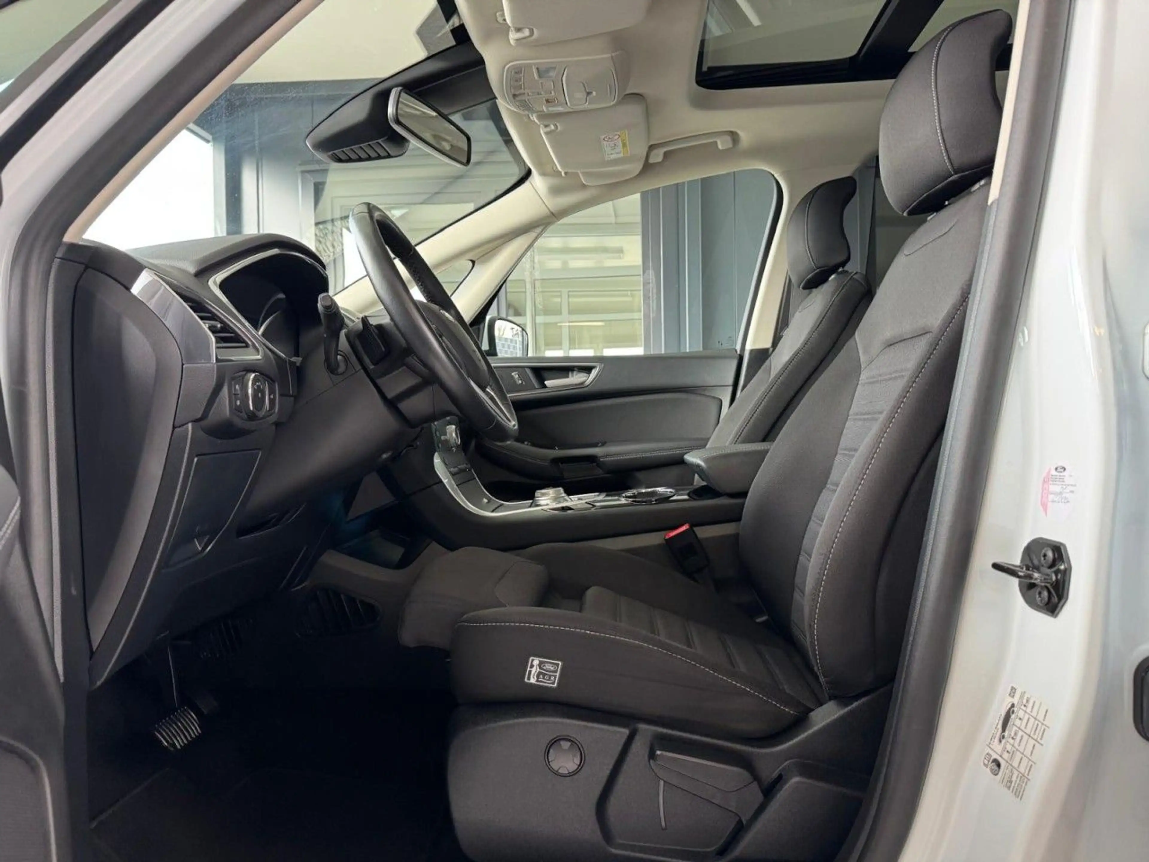 Ford Galaxy 2.0 EcoBlue AUTO,7-SITZER,AHK,LED,WINTERP — photo 7