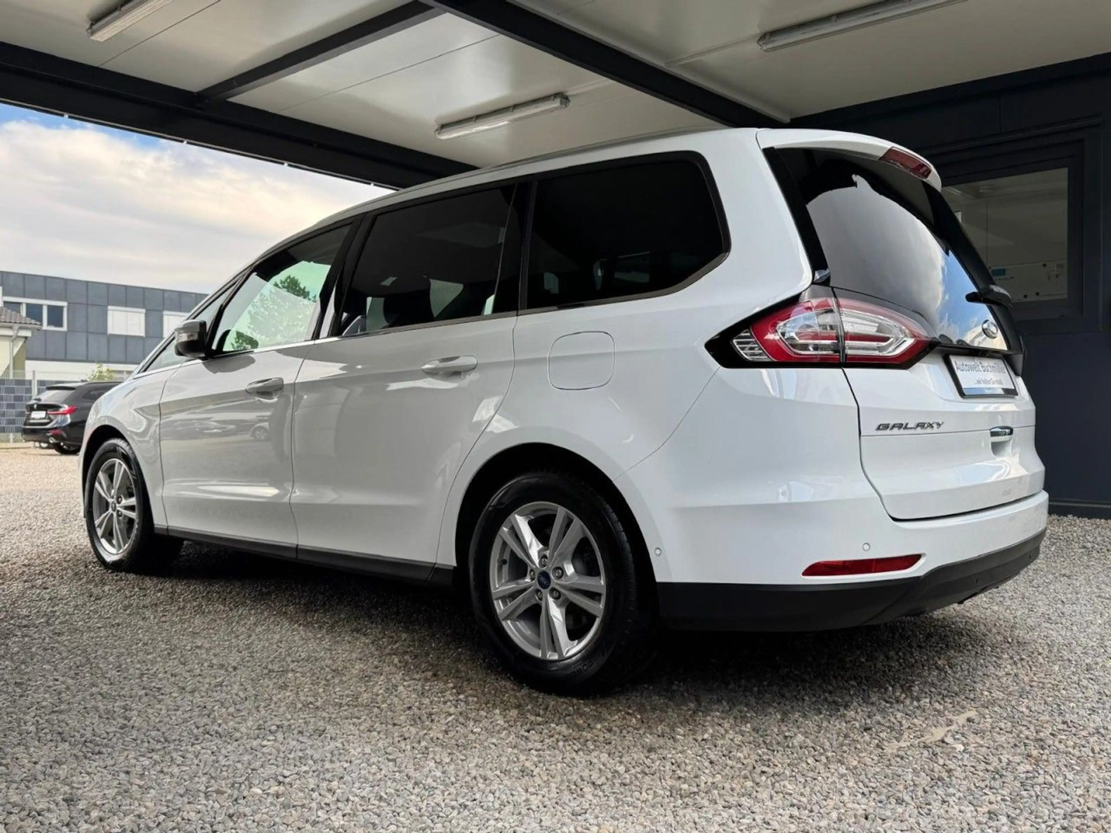 Ford Galaxy 2.0 EcoBlue AUTO,7-SITZER,AHK,LED,WINTERP — photo 5