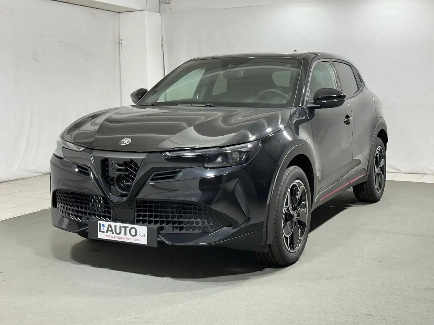Alfa Romeo Junior 1.2 145 CV Hybrid eDCT6 Speciale Nero - 1