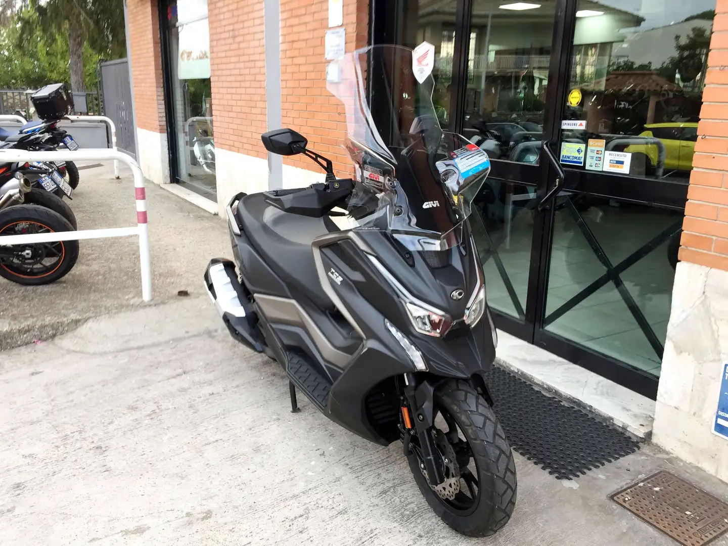 Kymco DTX 360 350i 2023 - PERMUTE - FINANZIAMENTI Nero - 2
