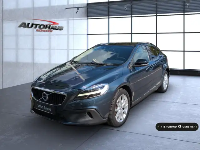 Volvo V40 Cross Country view 3