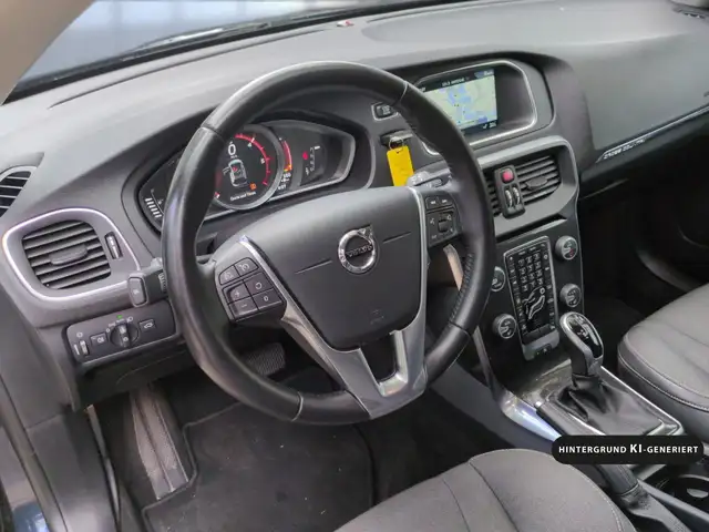 Volvo V40 Cross Country view 14
