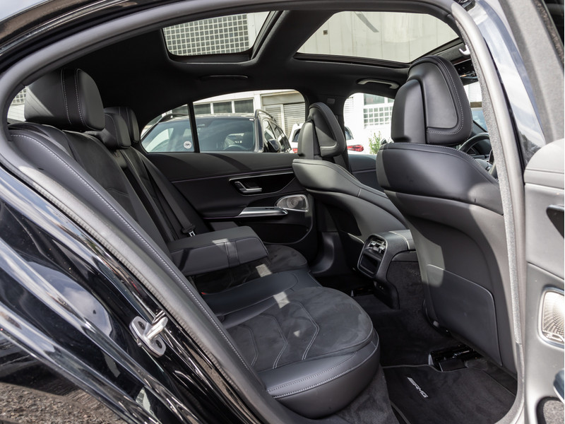Mercedes-Benz E 220 d 4MATIC Limousine AMG-Sport+Burm+Pano+360 — photo 9