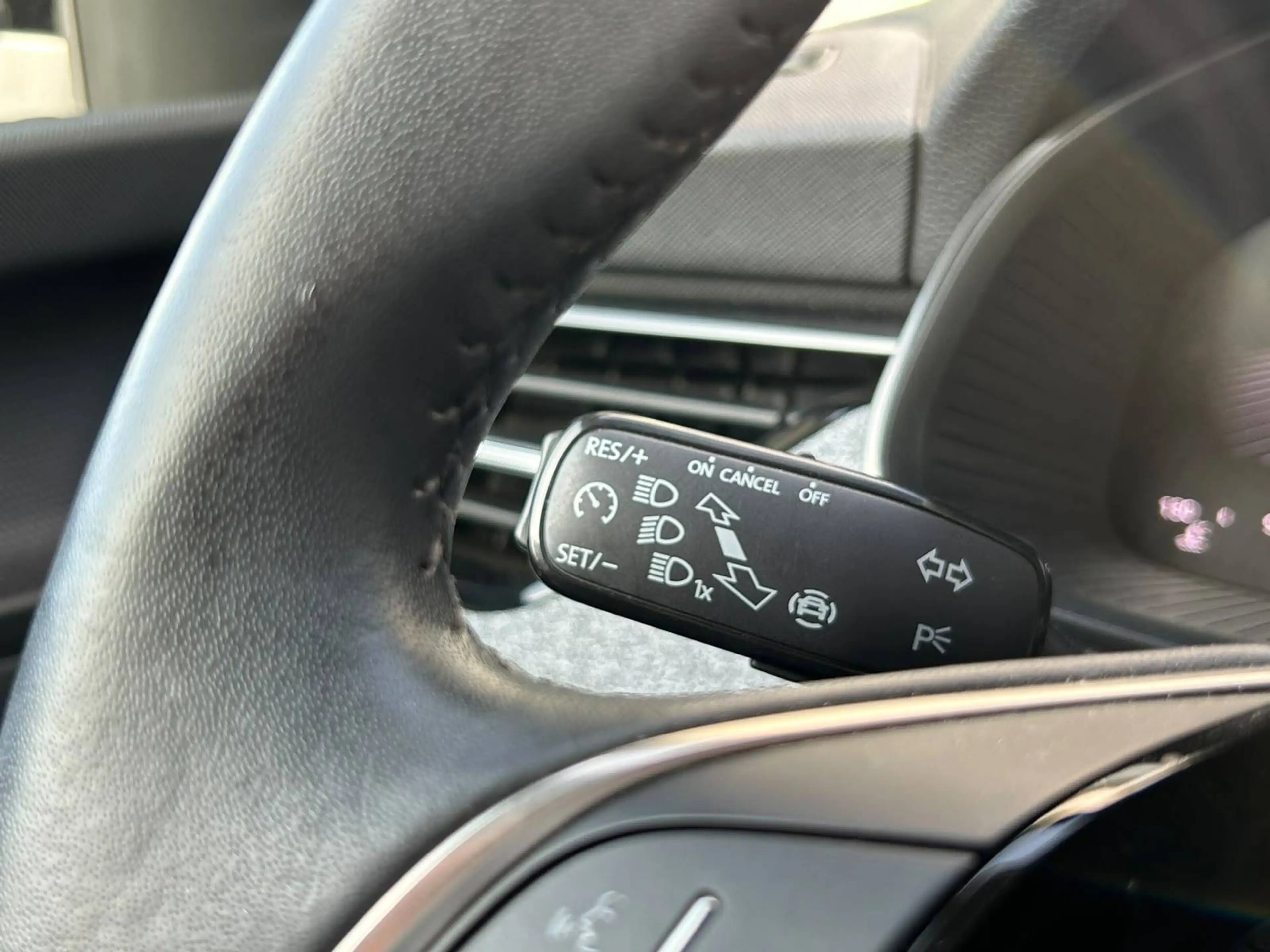 Skoda Kamiq Kamiq 1.0TSI - CarPlay - Attache remorque - GARANTIE — photo 14