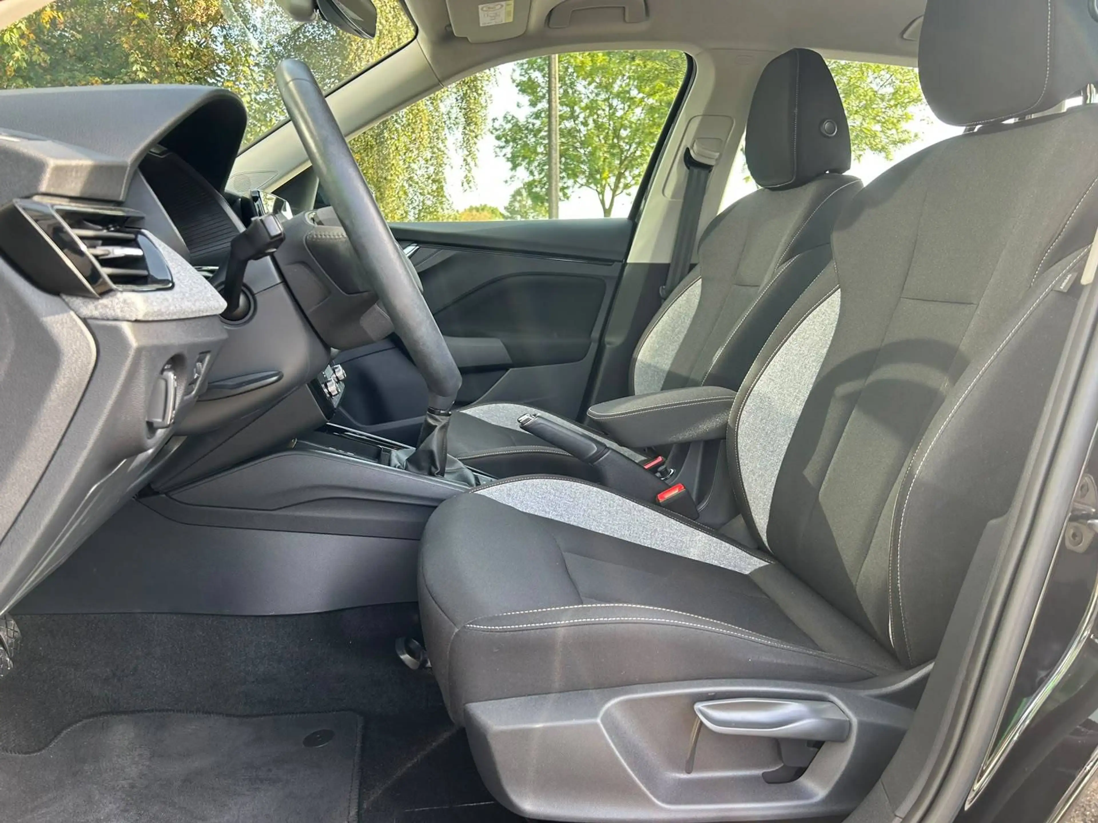 Skoda Kamiq Kamiq 1.0TSI - CarPlay - Attache remorque - GARANTIE — photo 11