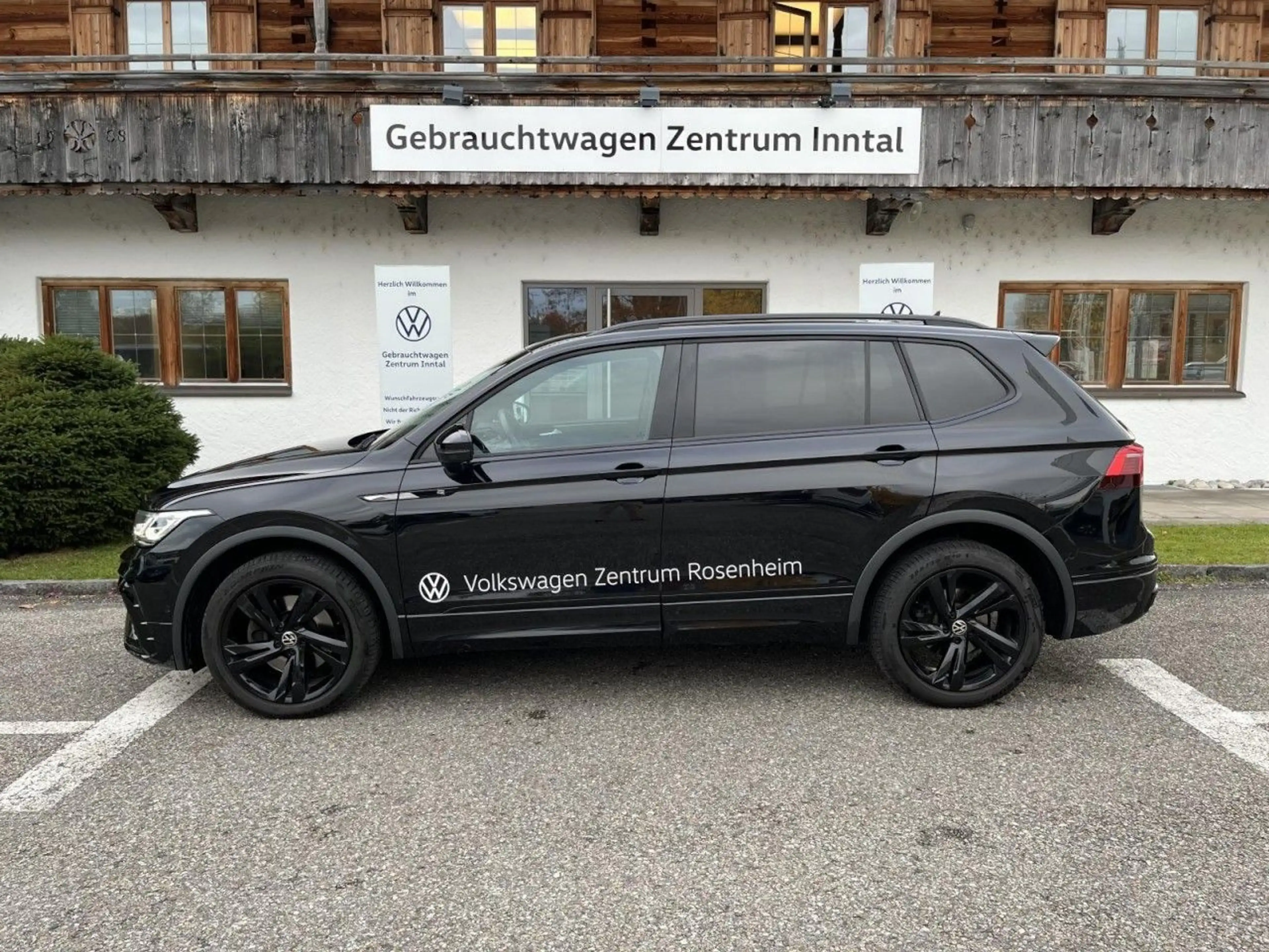 Volkswagen Tiguan Allspace 2,0 TDI DSG 4Motion R-Line Black — photo 4