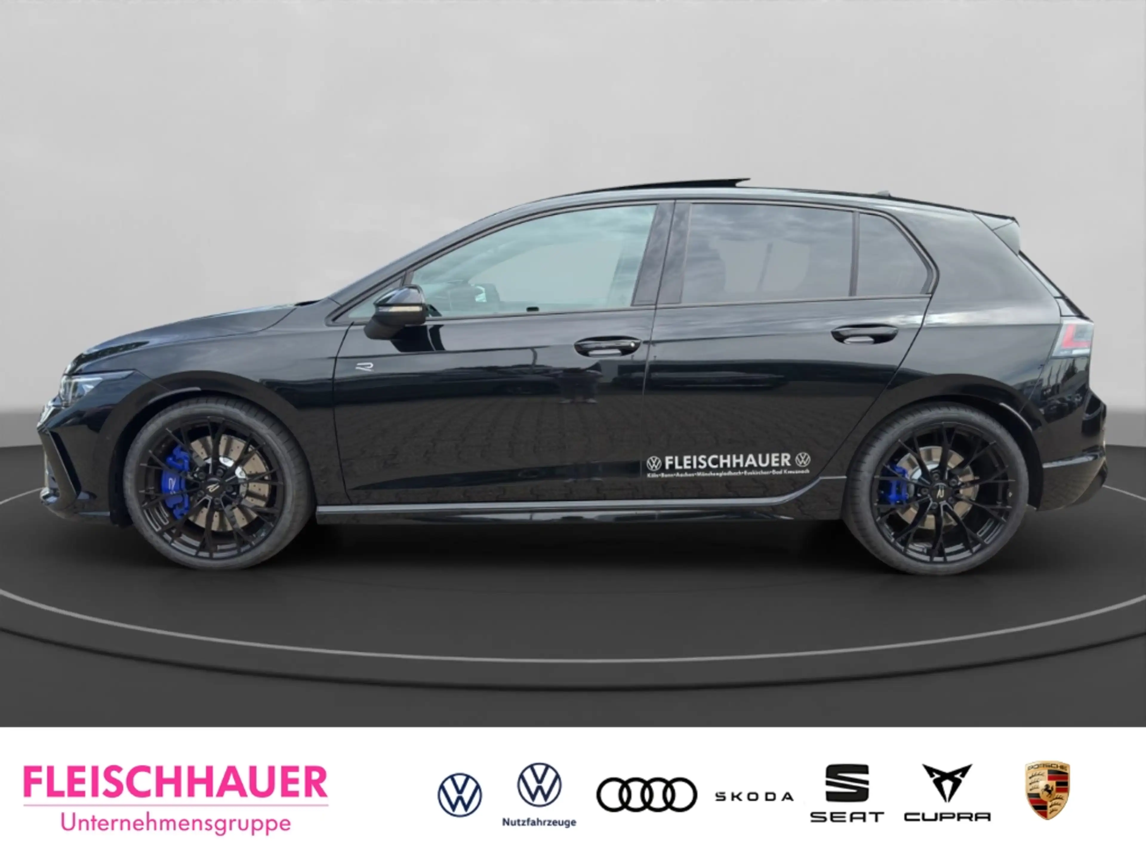 Volkswagen Golf R VIII 2.0 TSI Black Edition 4Motion AD Pano Navi Ak — photo 3