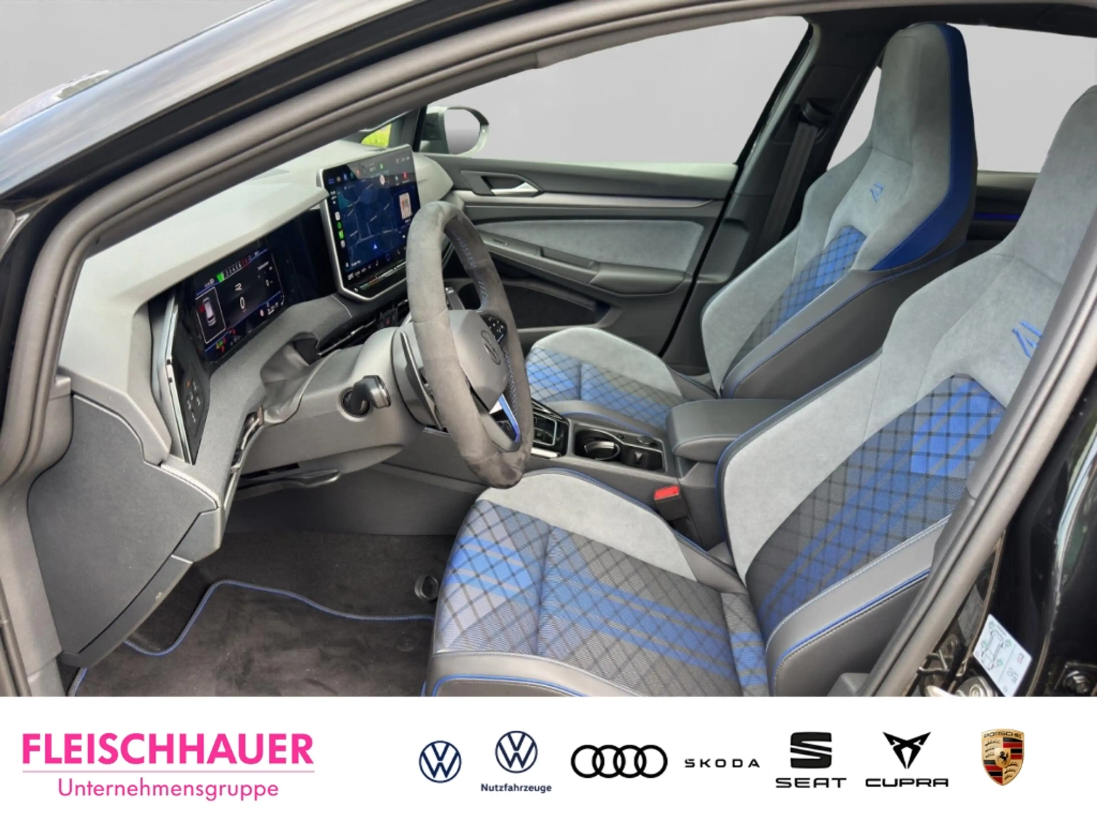 Volkswagen Golf R VIII 2.0 TSI Black Edition 4Motion AD Pano Navi Ak — photo 6