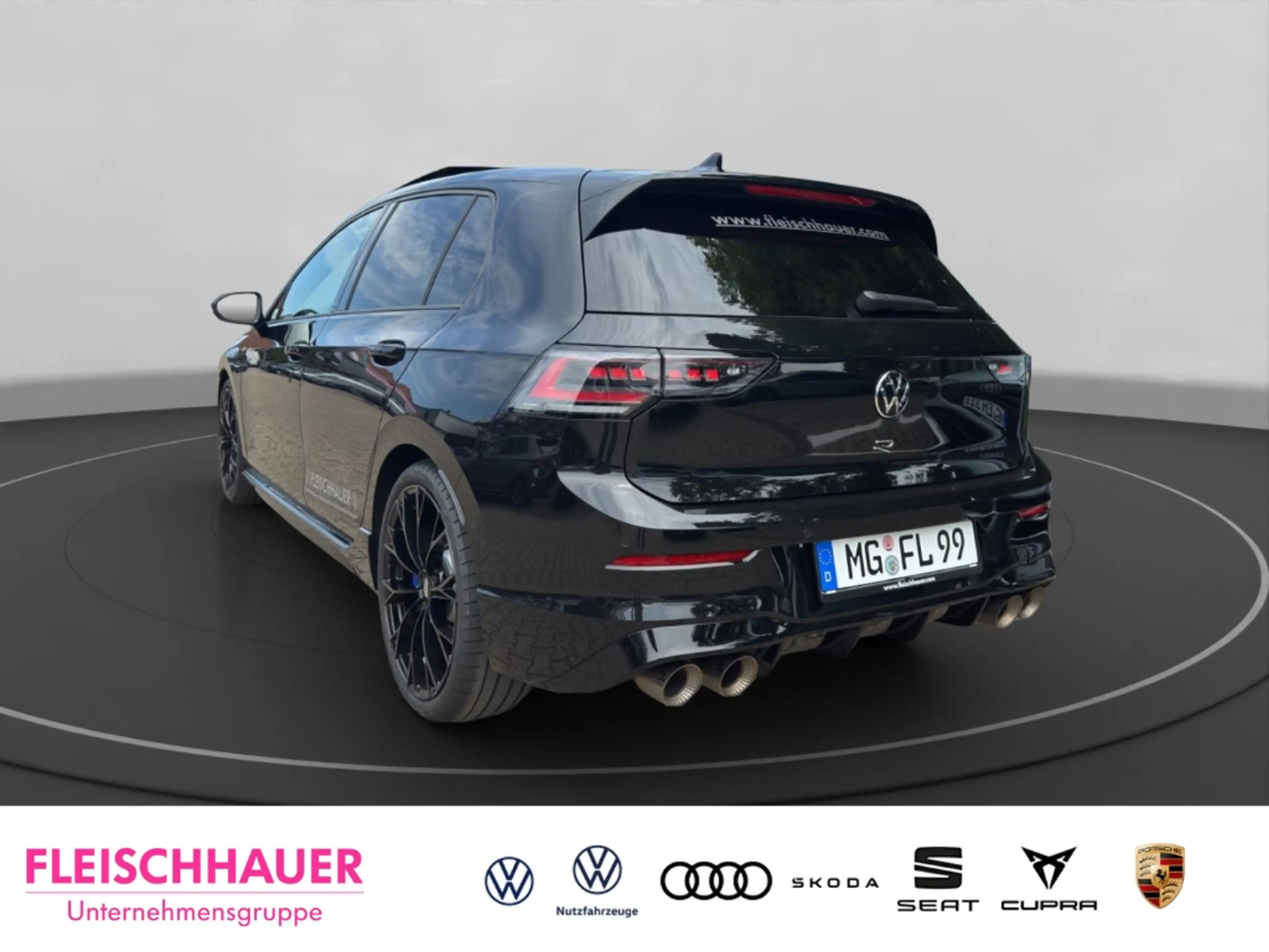 Volkswagen Golf R VIII 2.0 TSI Black Edition 4Motion AD Pano Navi Ak — photo 4