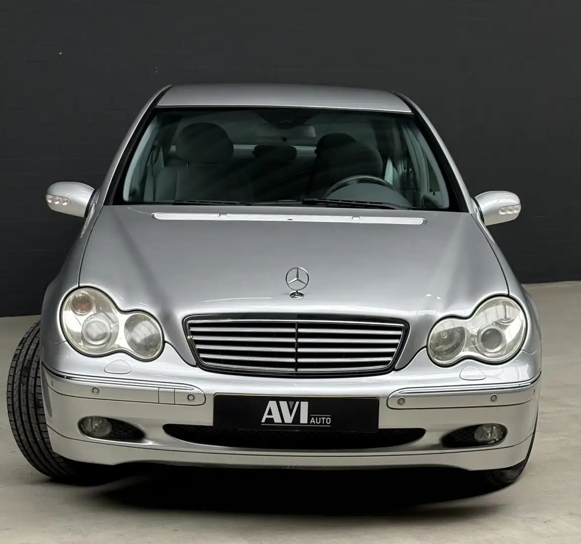 Mercedes-Benz C 180 K. Elegance 2e Eigenaar Lage KM NAP Gris - 2