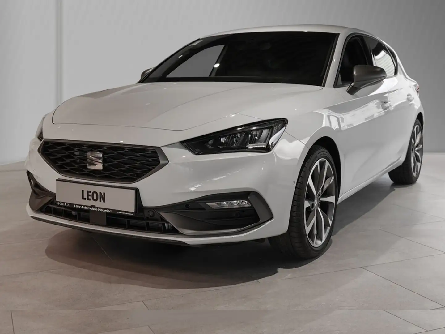 SEAT Leon FR 1.5 eTSI DSG SLD Weiß - 2