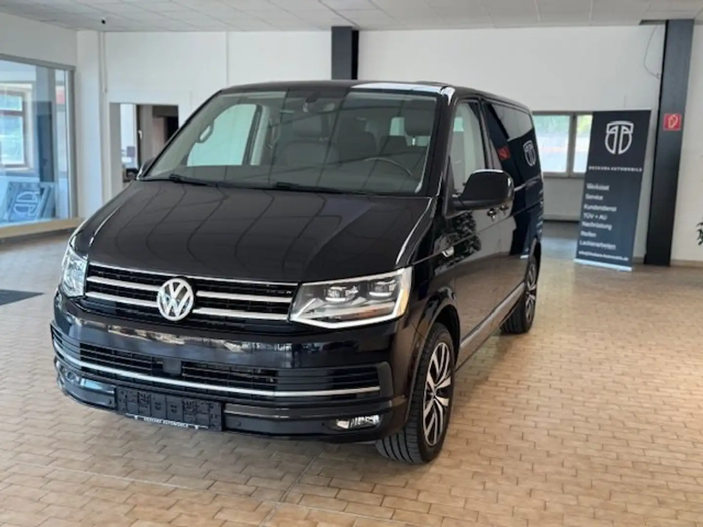 Volkswagen T6 Multivan Multivan Generation Six Schwarz - 2