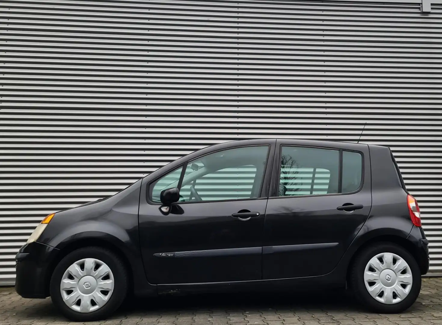 Renault Modus 1.4-16V Dynamique Comfort 01-2006 Zwart Metallic 1 Zwart - 2