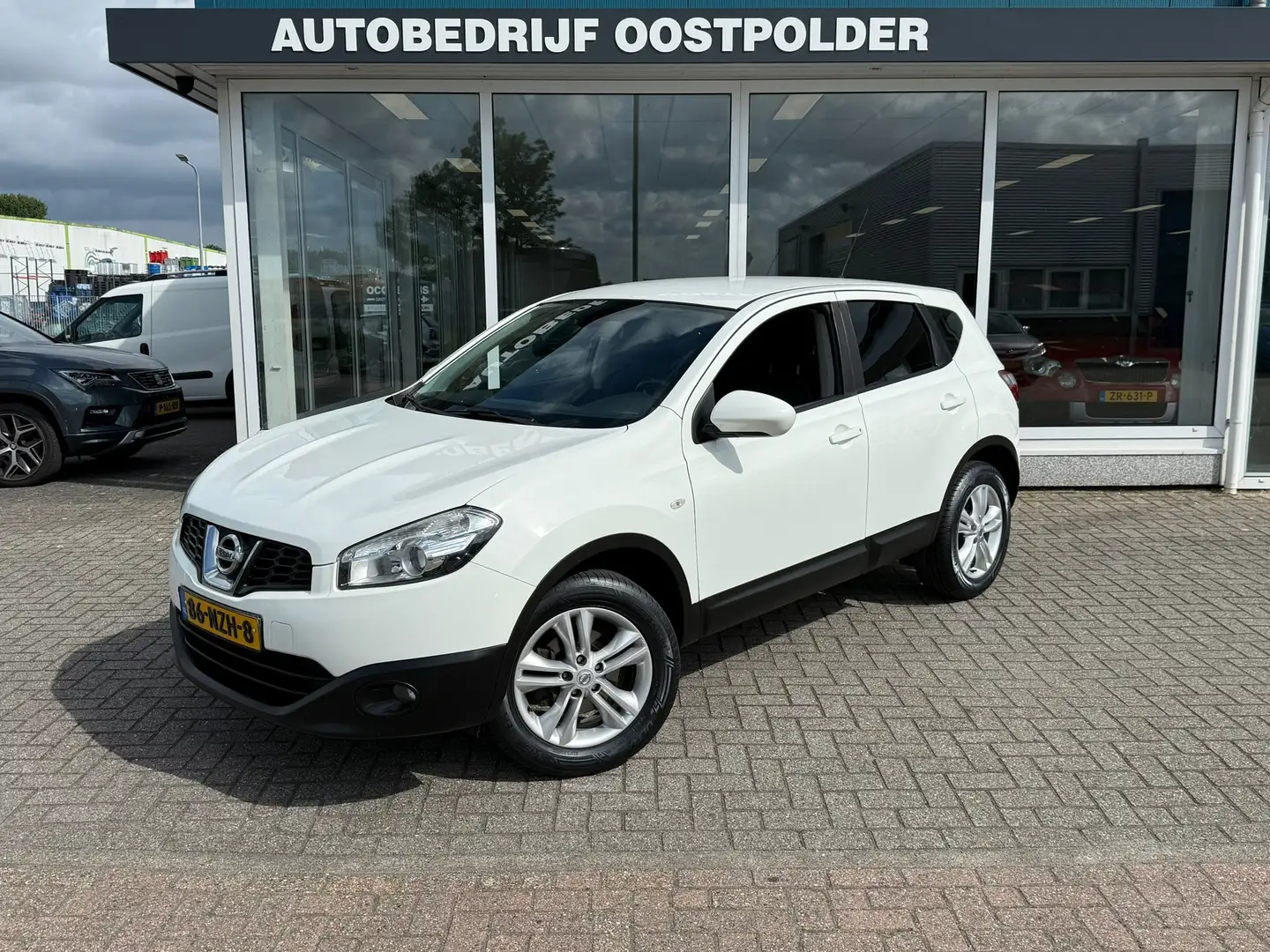 Nissan Qashqai 1.6 Visia Wit - 1