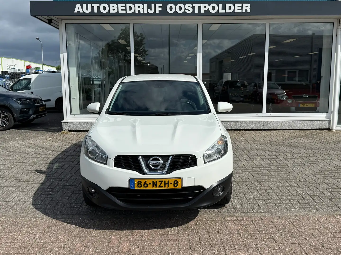 Nissan Qashqai 1.6 Visia Wit - 2