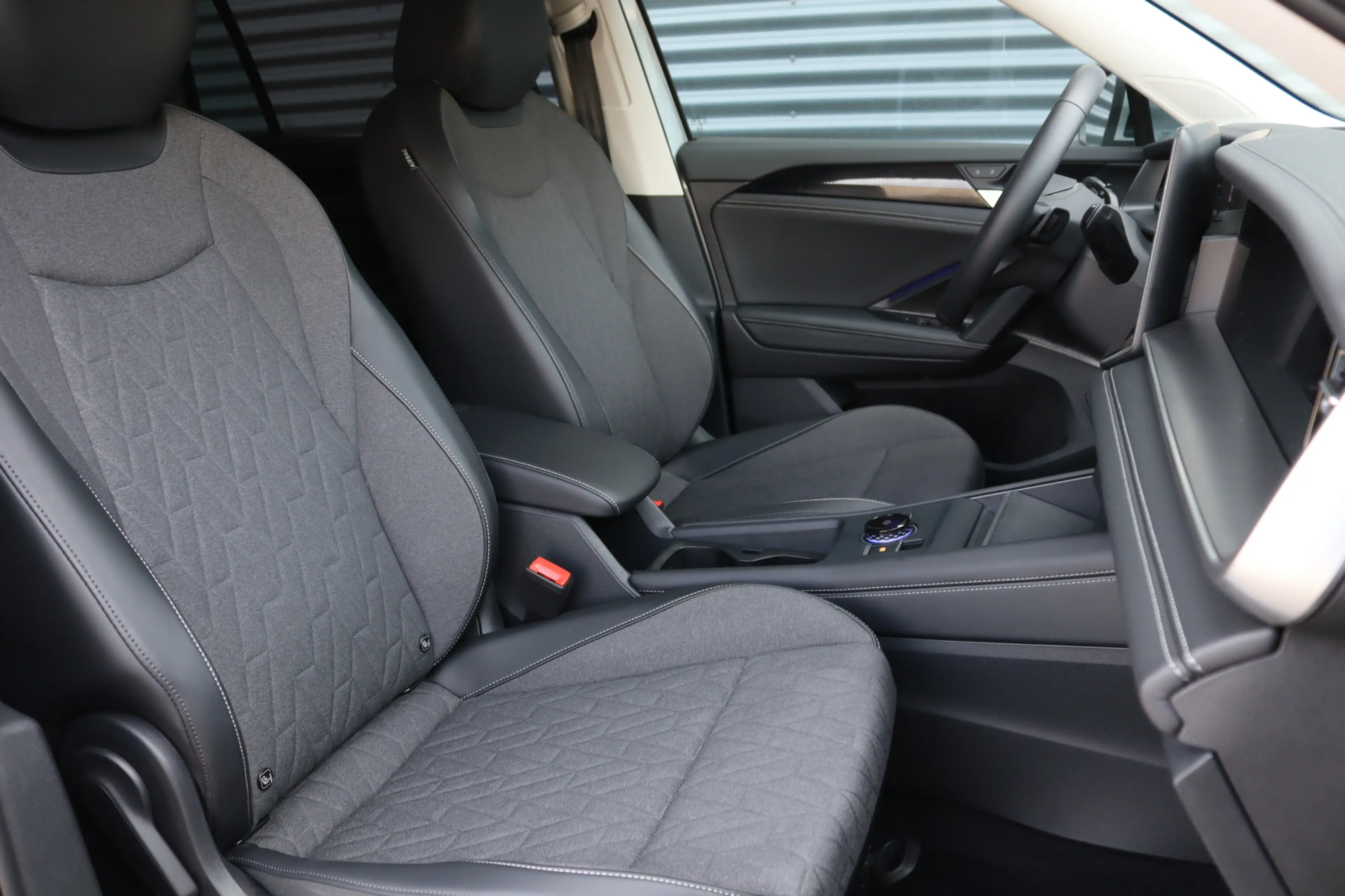 Volkswagen Tayron 1.5 eTSI DSG Edition 7p. IQ.Light/Keyless/Camera/A — photo 11