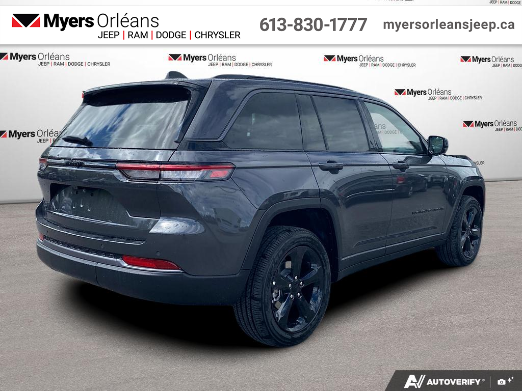 2026 Jeep Grand Cherokee Altitude  - Sunroof — photo 1