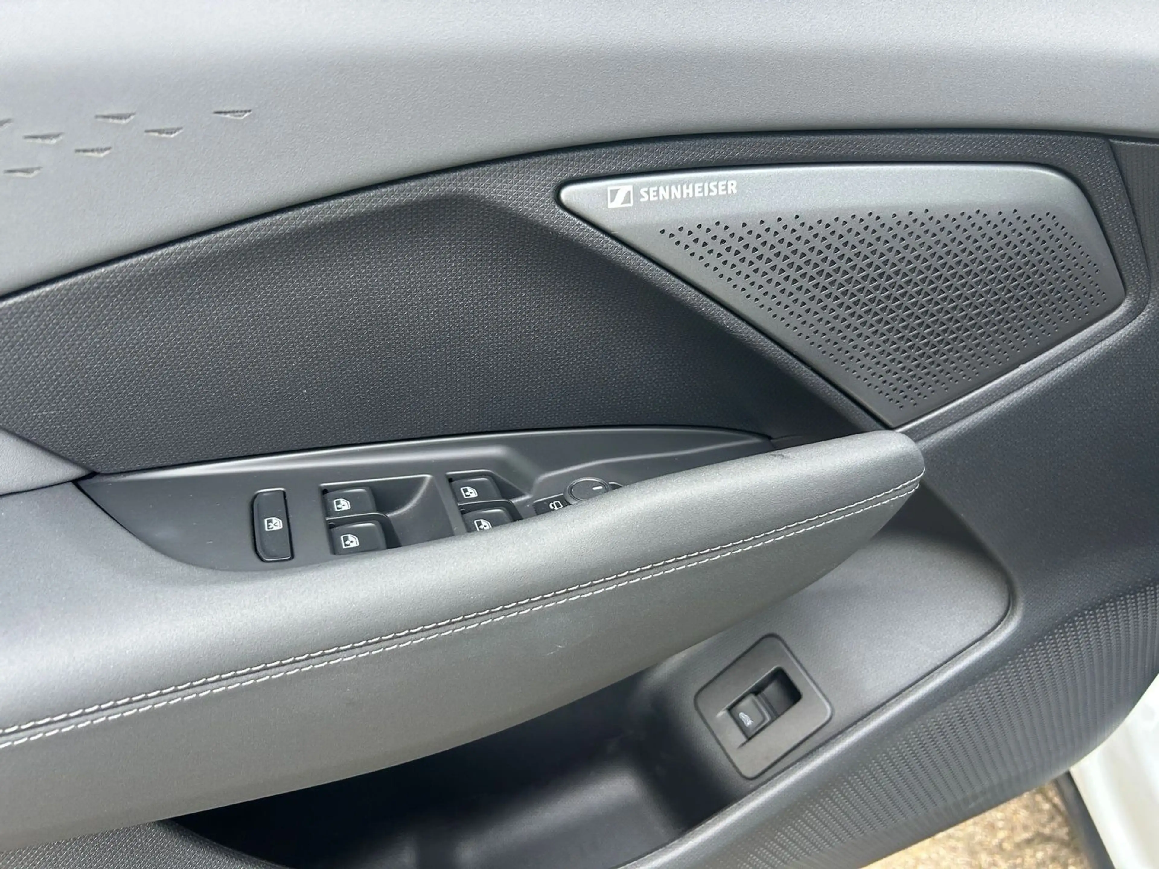 CUPRA Terramar 1.5 eTSI DSG *HEADUP*NAVI*LED*4SEASON*SHZ*KAMERA* — photo 14