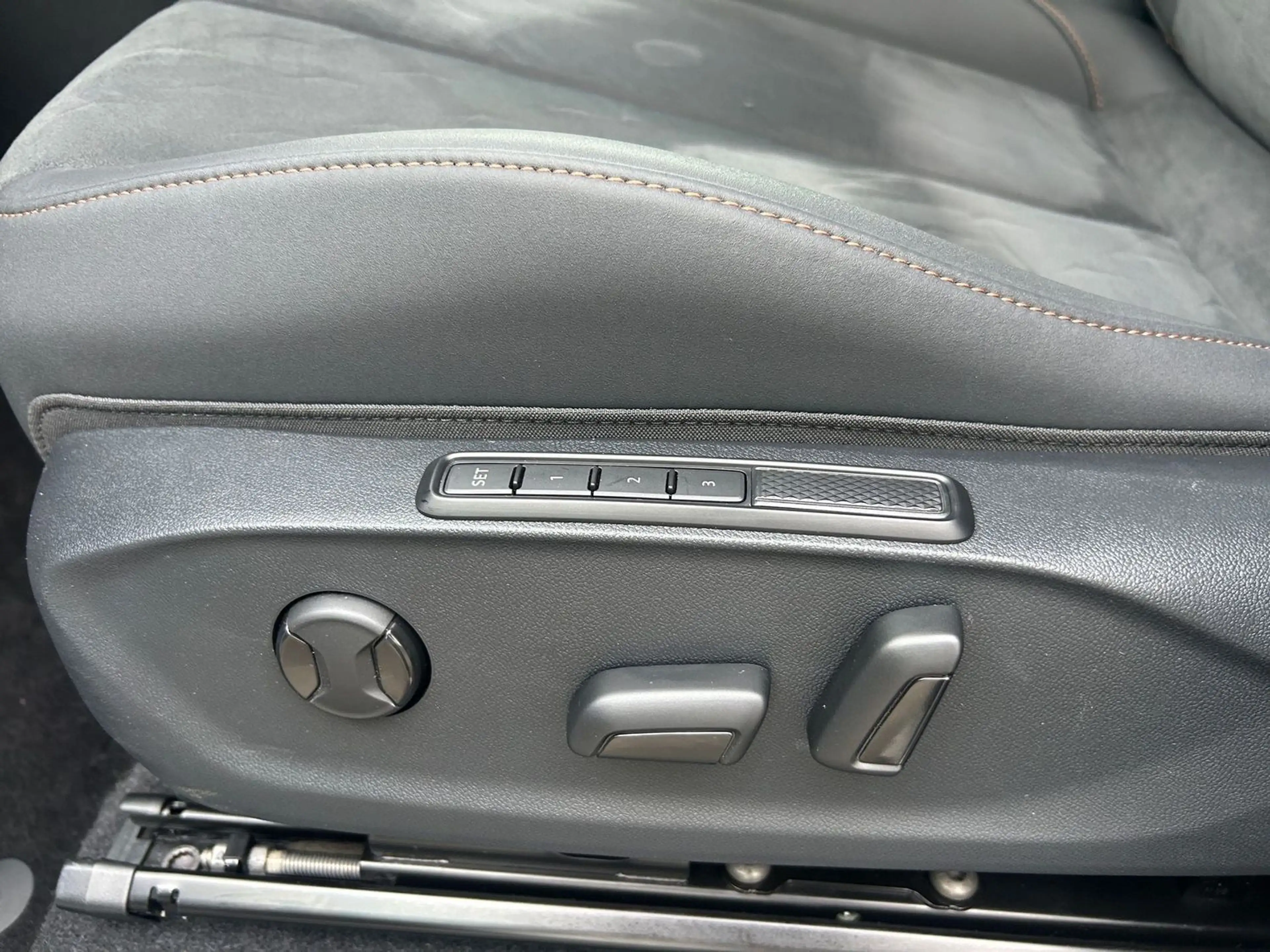 CUPRA Terramar 1.5 eTSI DSG *HEADUP*NAVI*LED*4SEASON*SHZ*KAMERA* — photo 12