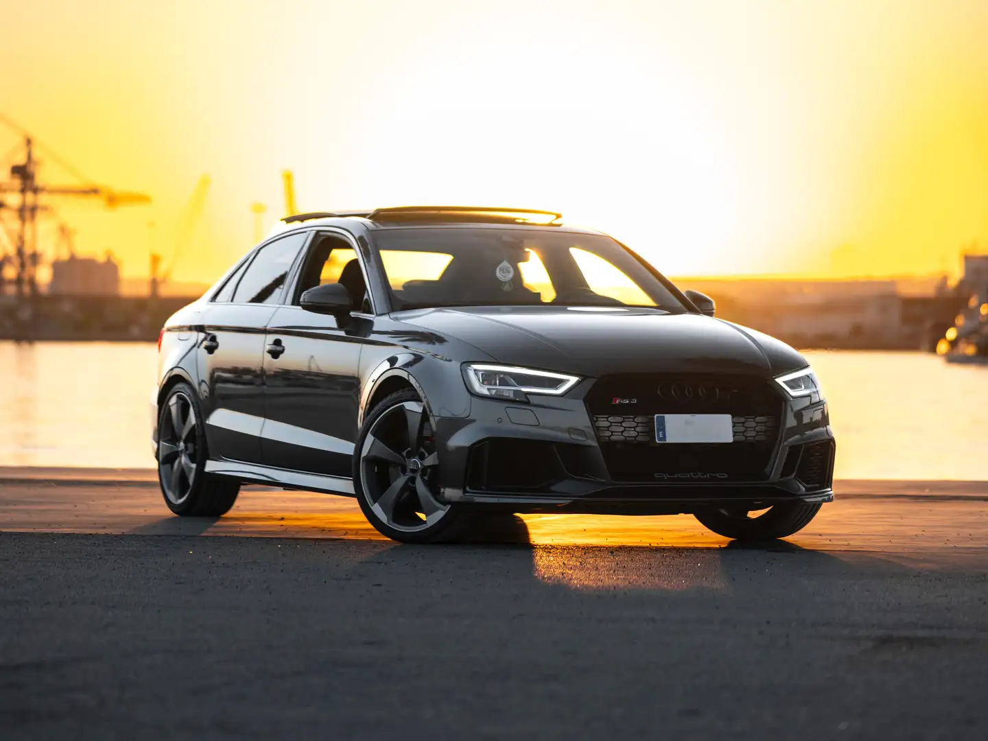Audi RS3 RS3 Sedán 2.5 TFSI quattro S tronic 294kW Grau - 1