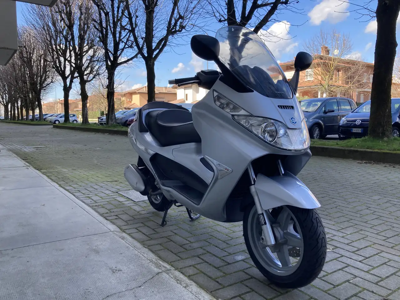 Piaggio X 8
