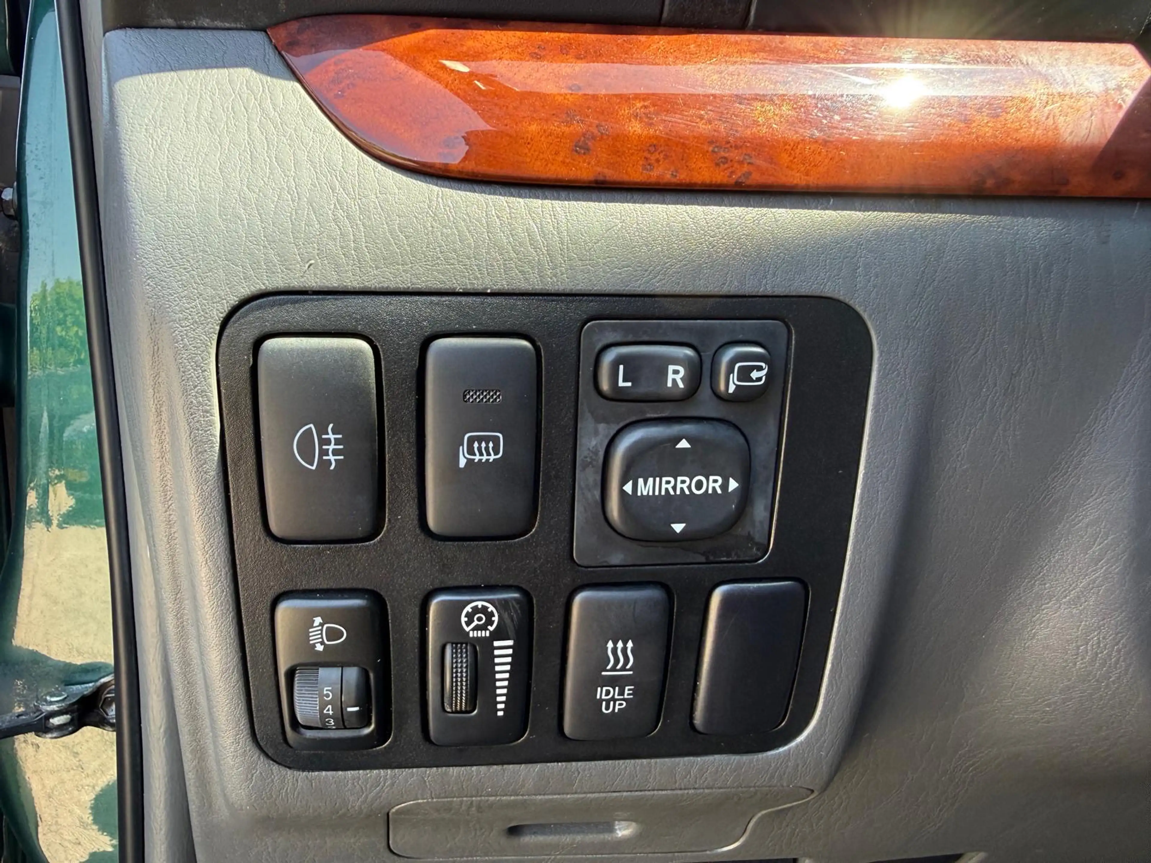Toyota Land Cruiser 3.0 D-4D SX Window Van Aut. 4WD Clima Cruisecontr. — photo 12