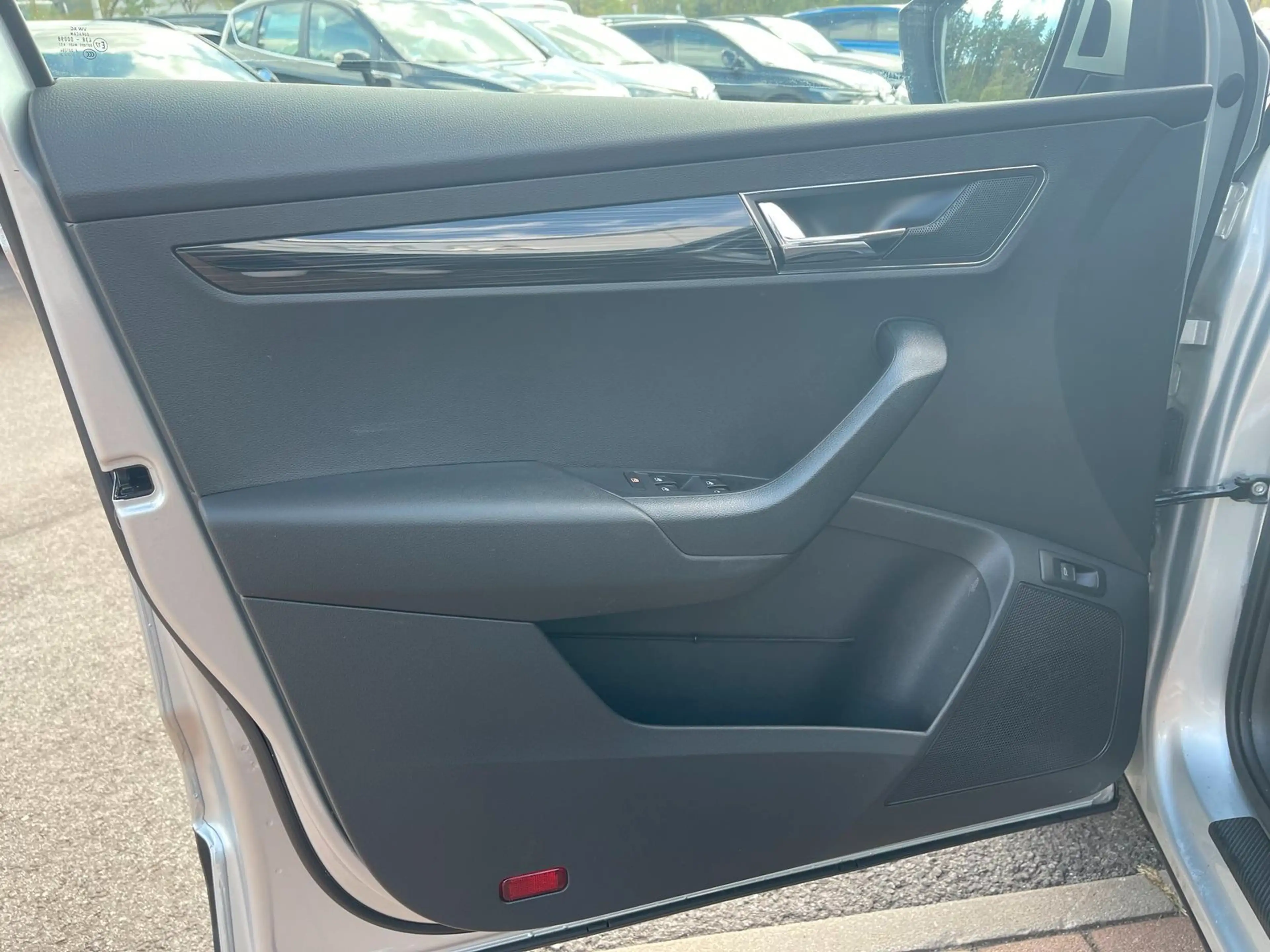 Skoda Karoq Style SHZ+CarPlay+RFK+LED+Tempomat — photo 11
