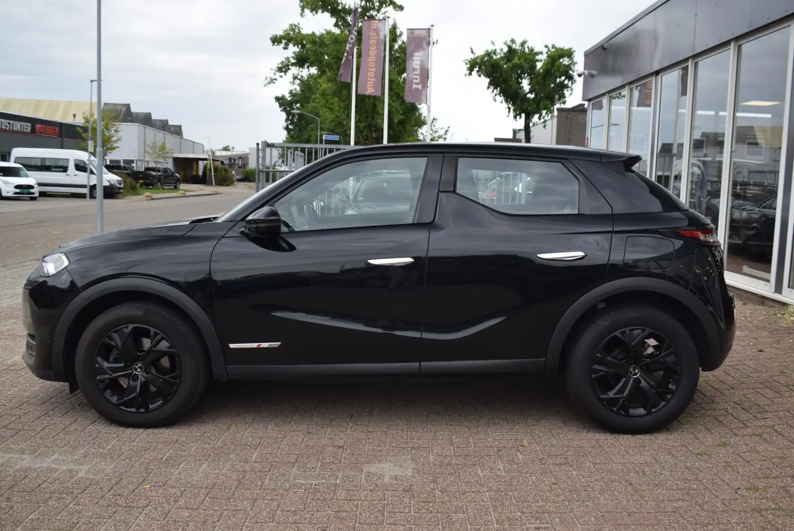 DS Automobiles DS 3 Crossback 1.2 PureTech Grand Chic Performance Line| LED VERL Zwart - 2