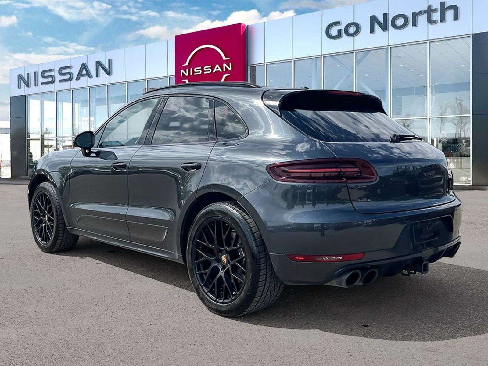2018 Porsche Macan GTS/AWD/360HP!!/SPORTS EXHAUST/18-WAY POWR SEATS/C alt 4
