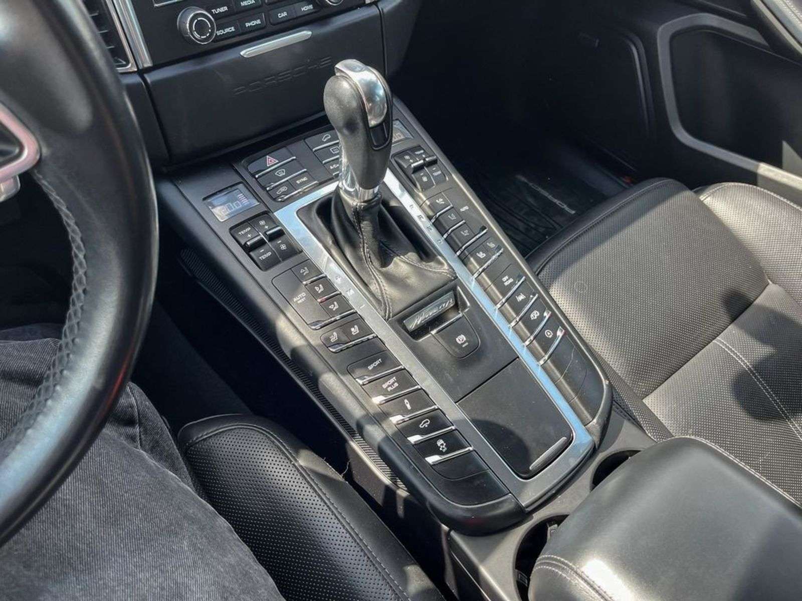2018 Porsche Macan GTS/AWD/360HP!!/SPORTS EXHAUST/18-WAY POWR SEATS/C thumb 17