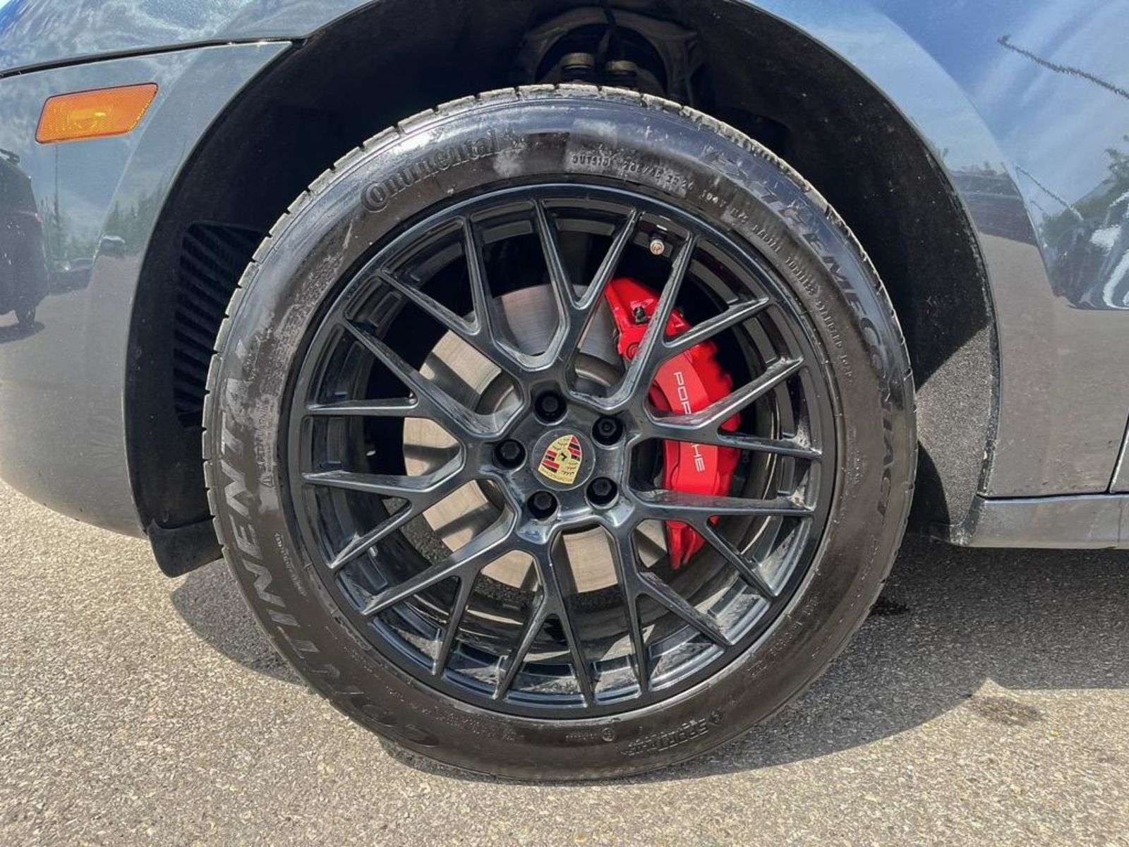 2018 Porsche Macan GTS/AWD/360HP!!/SPORTS EXHAUST/18-WAY POWR SEATS/C thumb 6