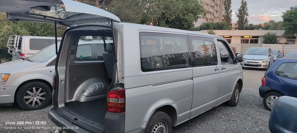 Volkswagen T5 Caravelle 2005 из Европы — купить под ключ