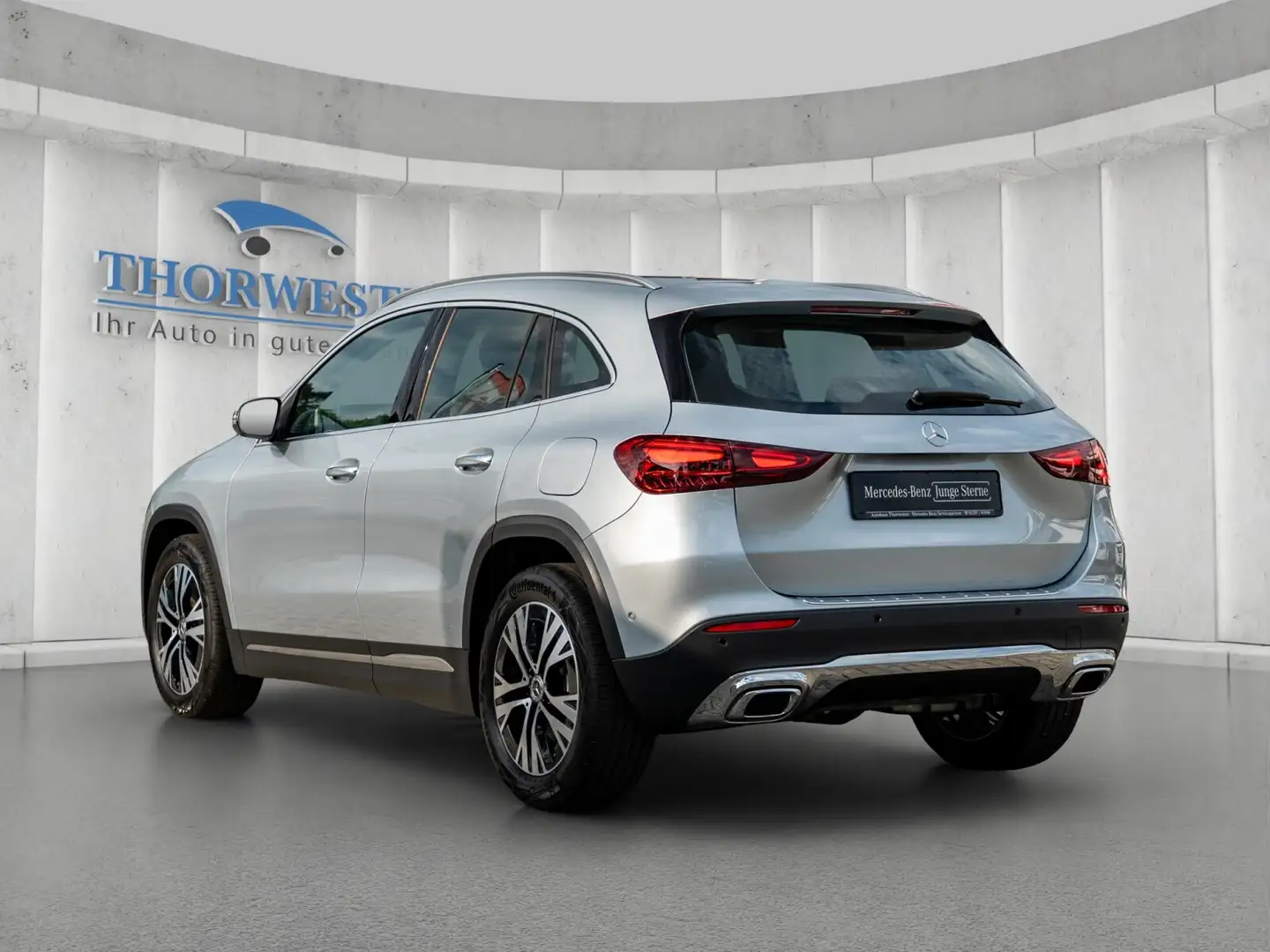 Mercedes-Benz GLA 220 GLA 220 4M Progressive Advanced Plus Totwinkel Stříbrná - 2