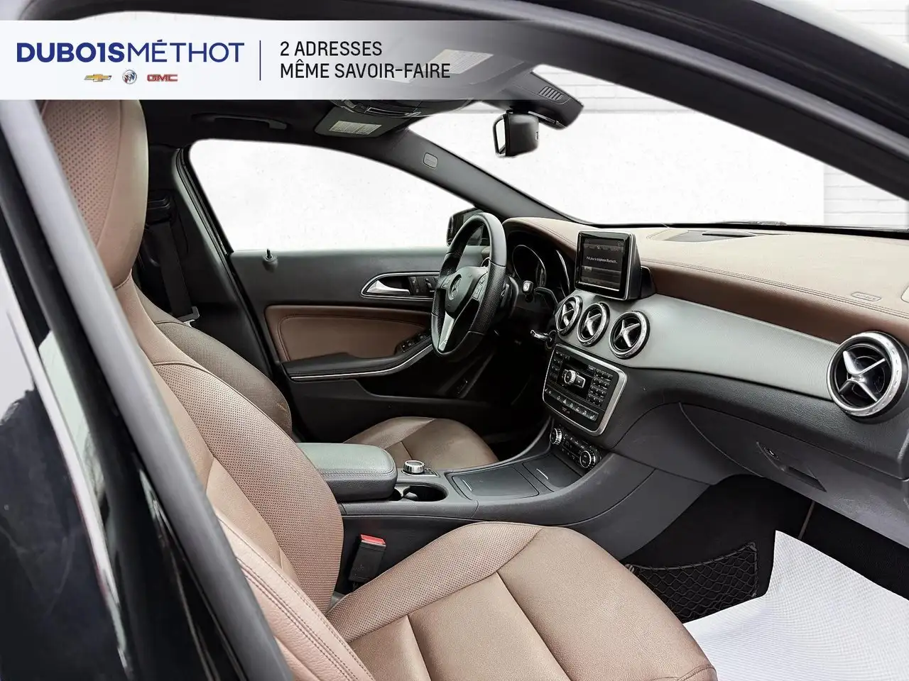 Mercedes-Benz GLA снимка Mercedes-Benz GLA
