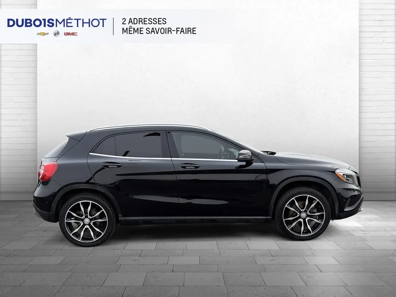 Mercedes-Benz GLA снимка Mercedes-Benz GLA